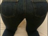 【極上尻】街行く男にズリネタにされまくってる細身モデル体型女の巨尻デニムヒップ