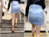 《レズなのか！？》 No.1256【パンティーラインの透けるサテンスカート着衣尻】