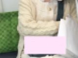 無防備に寝ている美しすぎる聖美女