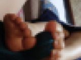 【４Ｋ足コキ】【ペニス剥き出しパンツ】ち●こ折ってあげようか？清楚女王様の言葉責め＆生足コキ！