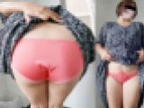【ワンコイン人妻パンチラ】旦那が事業に失敗で引っ越し余儀なくされた離婚間も無い専業主婦おばさん