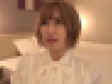 ギャル系の22歳元保育士が緊張の初ハメ撮りで巨根で突かれ快感に悶える