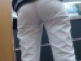 肌感ある白パンツTバック美女