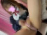 制服女子見学店 魚肉ソーセージをしゃぶる舌先が超エロいマン肉みせつけJ◎