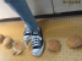12-3　コンバースで好物を踏んでストレスを発散する