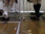 紺ソ・白ハイソ靴脱ぎ　2人バージョン（前）