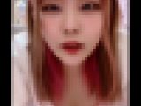 前かがみからのチラッ。柔らかそうなお胸を堪能