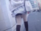 超激カワ美少女がミニスカート履いて風でめくれちゃってエロい
