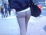 清楚系の美人OLが昼休みにソフトピタパン履いて肉尻浮き上がらせながら歩いてるよ