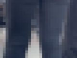 100 金髪美女大学生の黒スキニー尻