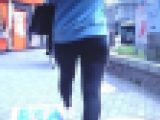 美人お姉さんがスキニータイツ履いてスウェット着て歩く姿がイヤらしい