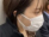 電車内巨乳OLお姉さん着衣胸