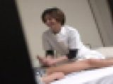 こんなオバさんでいいの！？デカチン握りしめた欲求不満の熟女マッサージ嬢！File.2