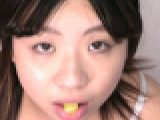 無防備スッピン娘舌と唇アップ