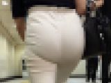 【肉厚美尻！】「アイドル並みに最高に可愛いアパレル店員(1名)」