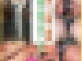 ★混雑乗車記録★黒髪巨乳さんを圧迫ロックオン！！震えるも無惨にストッキングを破き強行突破！(ロング動画)