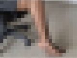 黒パンスト着用必須のお仕事お姉さんの匂いが漂ってくるおみ足
