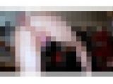 和風美人OLお姉さんの紐パンが食い込むデスクパンチラ