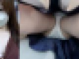 清楚系美人をお触り。出勤前のOLのパンツを食い込ませ、美乳を揉みまくる。パンツ越し手マンで絶頂。密室お触り。